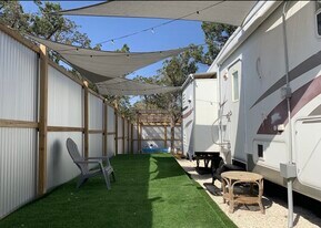 755 Elmhurst Dr in Lakehills, TX - Building Photo