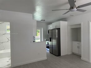 1754 NE 48th Ct in Pompano Beach, FL - Foto de edificio - Building Photo