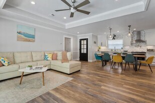 9200 Pointe Aux Chenes Rd in Ocean Springs, MS - Building Photo