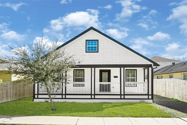 1412 Northwood St in Houston, TX - Building Photo - Building Photo