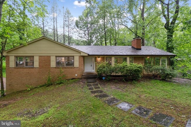 property at 1440 Woodacre Dr