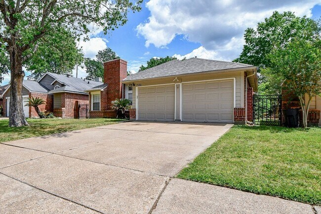 7130 River Garden Dr in Houston, TX - Building Photo - Building Photo
