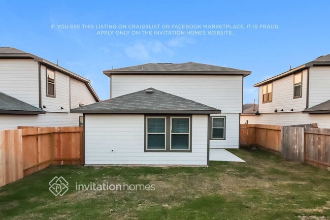 10914 Heliosphere Wy in Cut And Shoot, TX - Foto de edificio - Building Photo