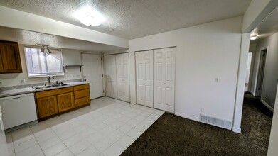 4372 S 1000 W, Unit B in Riverdale, UT - Building Photo - Building Photo