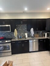 569 Commonwealth Ave in Newton, MA - Building Photo - Building Photo