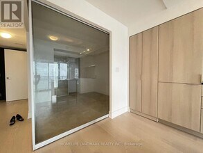 955 Bay St. in Toronto, ON - Building Photo - Building Photo