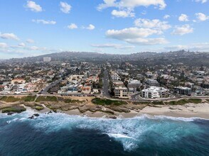 344 Bonair St in San Diego, CA - Building Photo - Building Photo