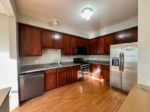 2833 Vernal Ln in Naperville, IL - Building Photo - Building Photo