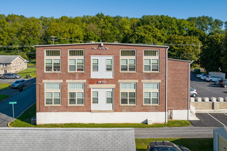 374 W Main St in Bath, PA - Building Photo - Building Photo