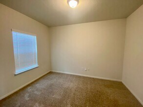 9307 Avondale Pk in Converse, TX - Building Photo - Building Photo