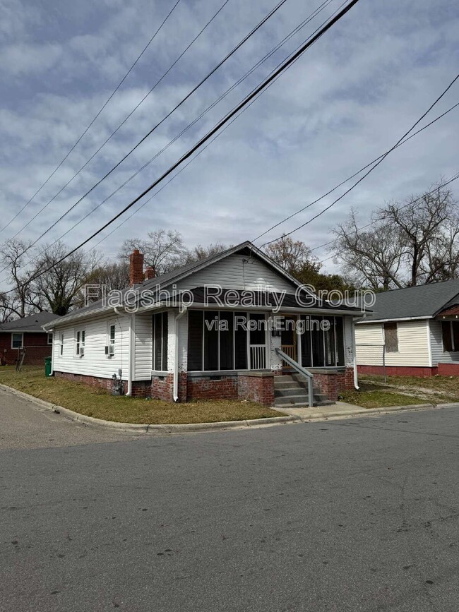 property at 516 Roosevelt Ave