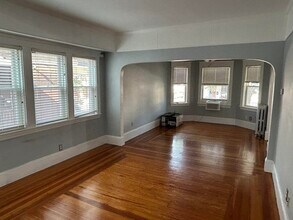 104 W Quincy St in Somerville, MA - Building Photo - Building Photo