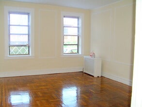 Pineda Apartments in Elizabeth, NJ - Building Photo - Interior Photo