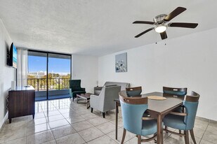 777 NW 155th Ln, Unit SI ID1504002P in Miami, FL - Building Photo