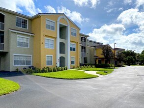 5551 Bentgrass Dr in Sarasota, FL - Building Photo - Building Photo