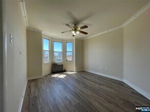 115 Park Ave in Newark, NJ - Foto de edificio - Building Photo