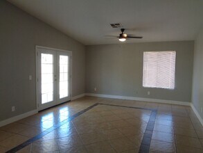 8834 W Holly St in Phoenix, AZ - Building Photo - Building Photo