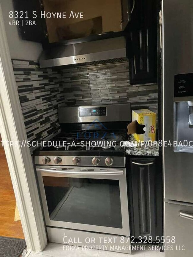 8321 S Hoyne Ave in Chicago, IL - Building Photo - Building Photo