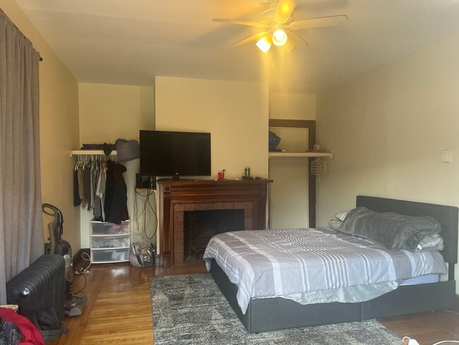 45 Wachusett St, Unit 2 in Worcester, MA - Foto de edificio - Building Photo