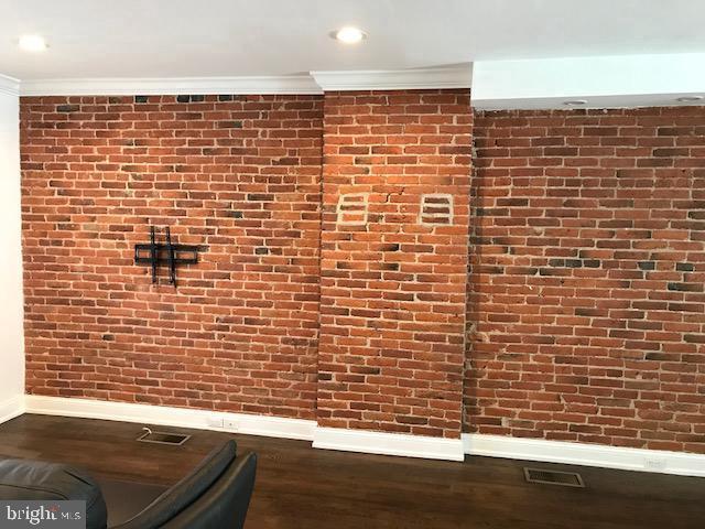 property at 126 N Wayne St