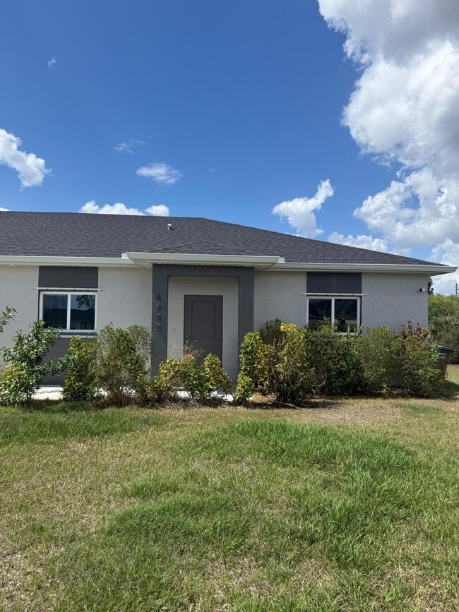 4800 15th St SW in Lehigh Acres, FL - Building Photo - Building Photo