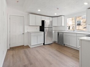 42 William St in Worcester, MA - Building Photo - Building Photo