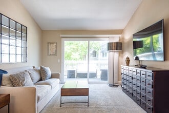 The Villages in Santa Rosa, CA - Foto de edificio - Interior Photo