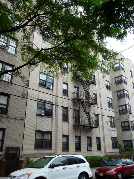 Park Ash in Bronx, NY - Building Photo