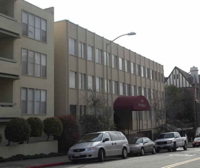 The Terrace in Oakland, CA - Building Photo - Building Photo