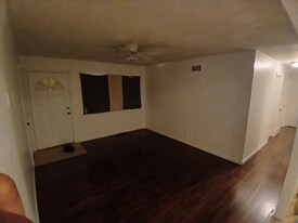 5244 N Kenosha Ave in Tulsa, OK - Building Photo