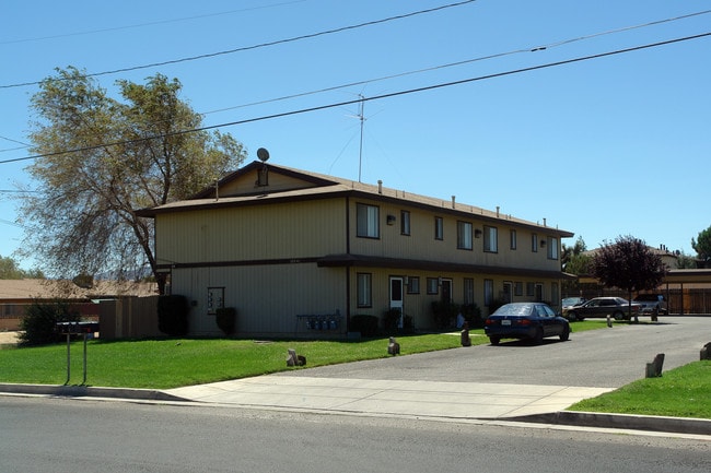 16031 Orange St in Hesperia, CA - Building Photo - Building Photo