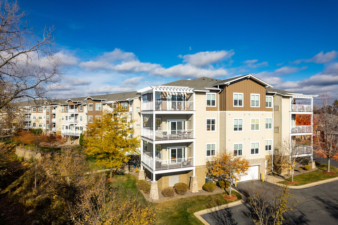 Levander Estates in South St. Paul, MN - Building Photo