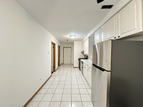 918 N Paulina St, Unit J07P in Chicago, IL - Foto de edificio - Building Photo