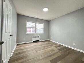 164 Stegman St in Jersey City, NJ - Building Photo - Building Photo