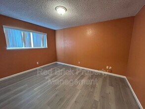 1552 Sacramento Dr in Merced, CA - Building Photo - Building Photo