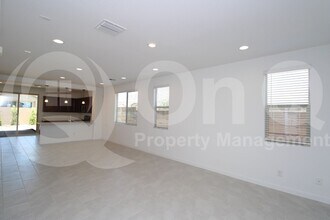 9432 W Roma Ave in Phoenix, AZ - Building Photo - Building Photo