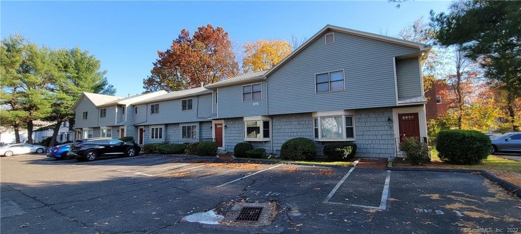 375 Glendale Ave in Bridgeport, CT - Building Photo
