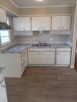 812 N Dwight St in Pampa, TX - Building Photo