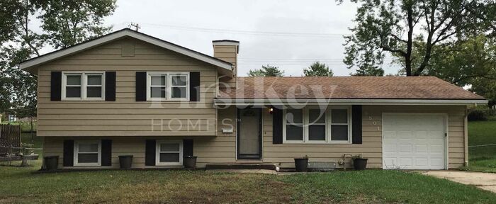 6501 N Indiana Ave in Gladstone, MO - Building Photo