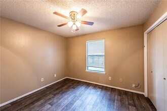 2766 N Barcelona Ave in Fayetteville, AR - Building Photo - Building Photo