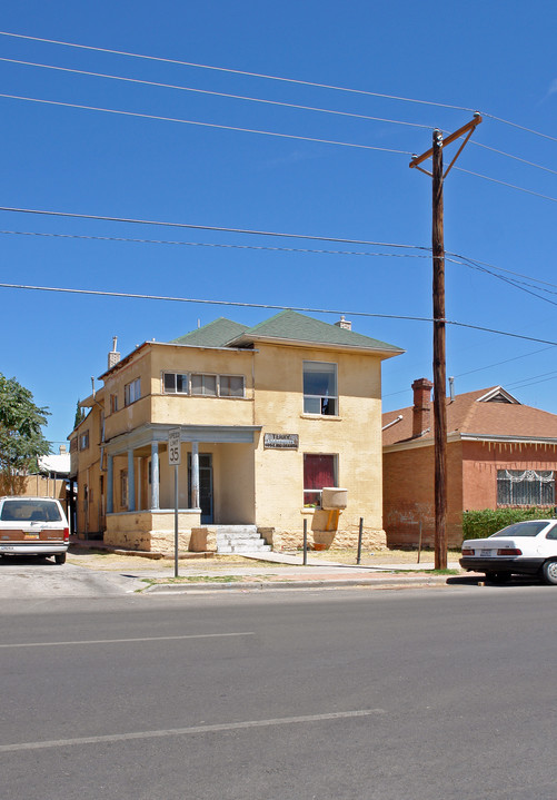 609 E Rio Grande Ave in El Paso, TX - Building Photo