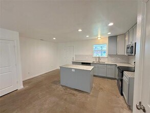 108 W Adams St in Itasca, TX - Building Photo - Building Photo