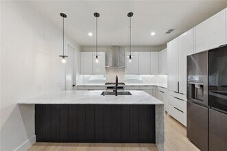 1147 N Madison Ave in Dallas, TX - Building Photo - Building Photo