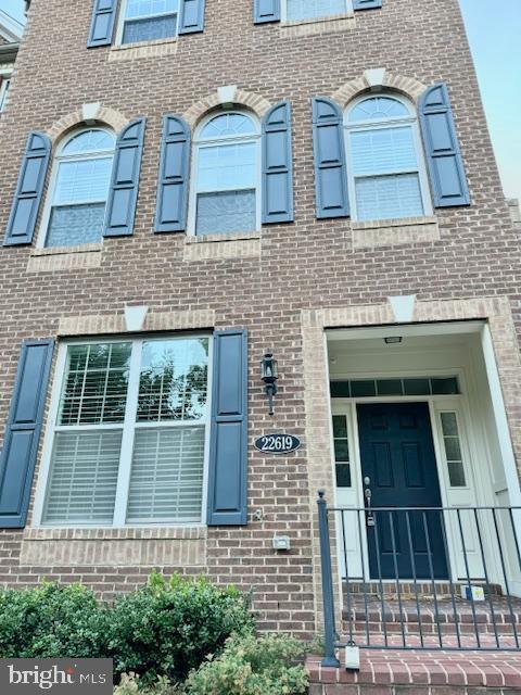 property at 22619 Norwalk Square