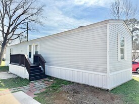 130 Janice St in Conroe, TX - Building Photo