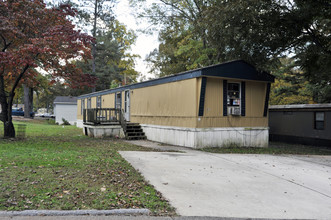 Four Seasons in Fayetteville, GA - Building Photo - Building Photo