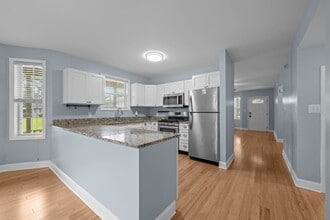 309 Madam Moores Ln in New Bern, NC - Building Photo - Building Photo
