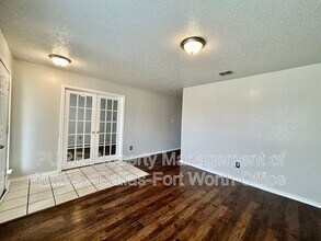 2303 Bantry Ln in Arlington, TX - Building Photo - Building Photo