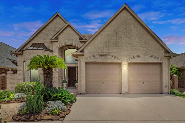 property at 4513 Country Club View