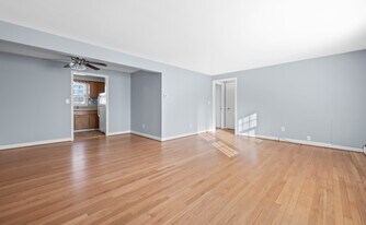 South Park in Manchester, CT - Building Photo